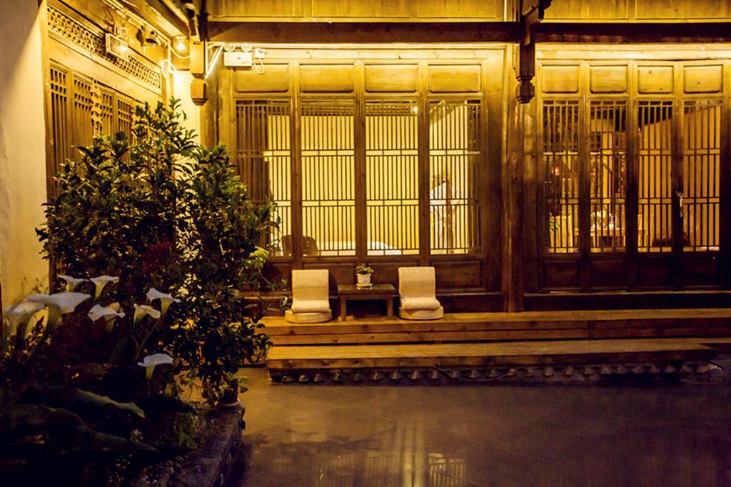 Nirvana Villa 麗江市 エクステリア 写真